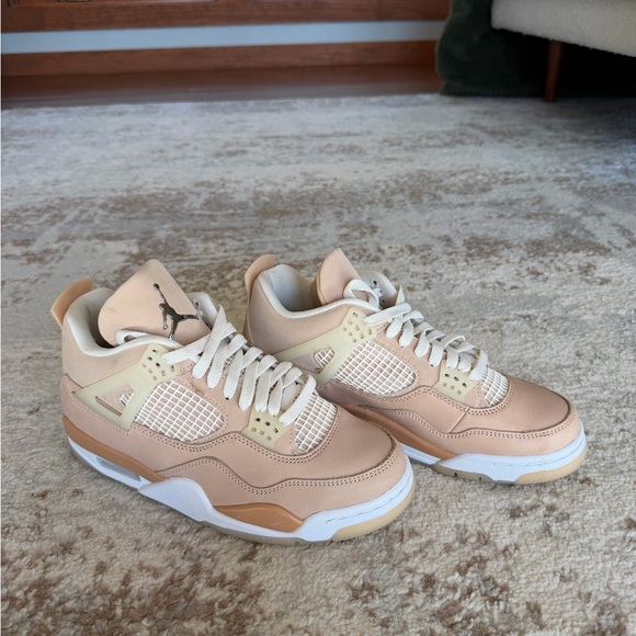 Air Jordan Retro 4 Sneakers - Picture 3 of 7